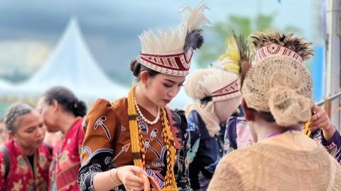 Selvi Gibran Dorong Kemandirian Ekonomi UMKM Papua Barat Lewat Bantuan