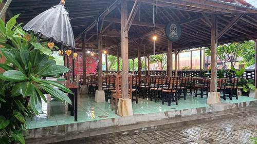 10 Tempat Makan Enak Dekat Stasiun Palur Solo