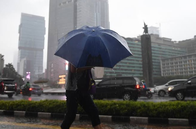 BMKG Prediksi Seluruh Wilayah Jakarta Diguyur Hujan Sore Ini