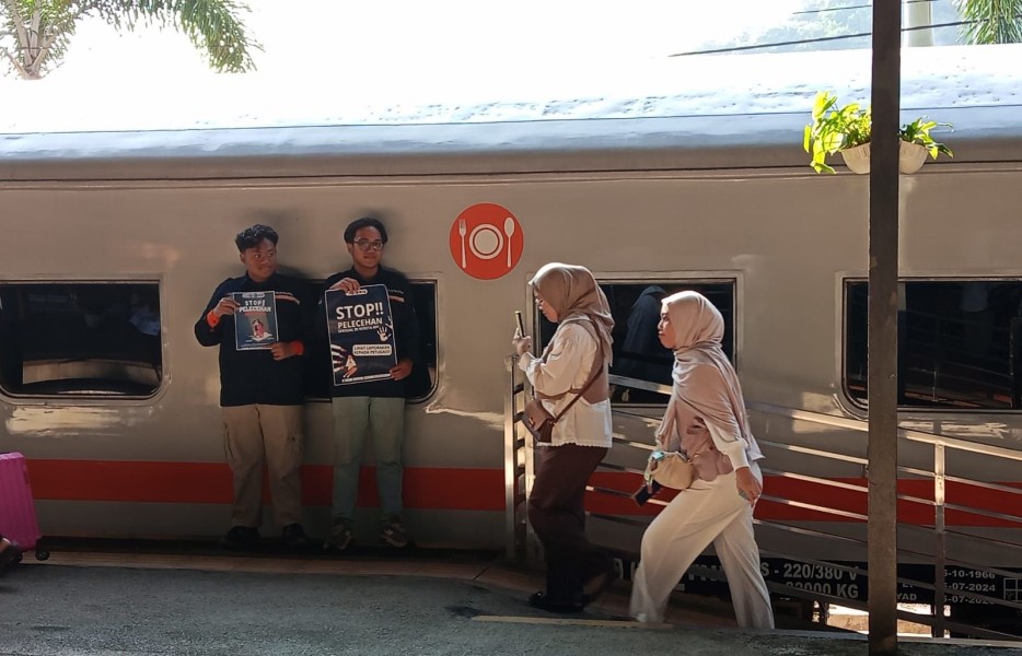 Peringati May Day, KAI Divre IV Tanjungkarang Gencarkan Sosialisasi Anti Pelecehan Seksual di Stasiun dan Kereta