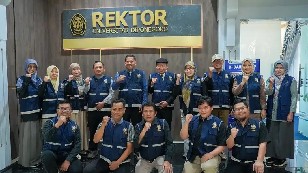 Kemdiktisaintek Dorong Kampus Aktif Bantu Korban Bencana Lewat Relawan