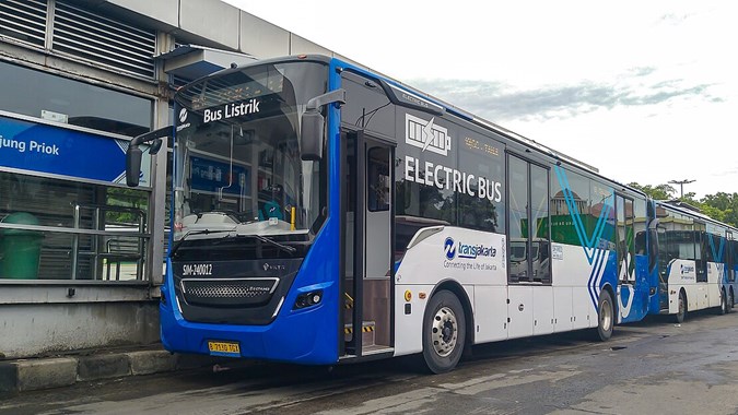 Transportasi Umum Jakarta Gratis Rp1 untuk Warga Ulang Tahun