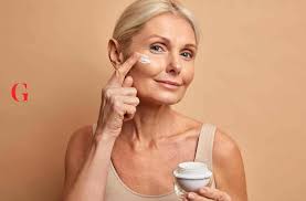 Rekomendasi Moisturizer untuk Usia 50 Tahun ke Atas: Merawat Kulit Dewasa dengan Cinta dan Perhatian