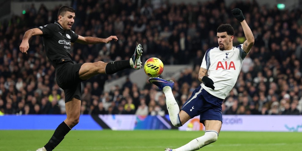 Solanke Bikin Keajaiban Tottenham Bangkit dan Gagalkan Man City Menang