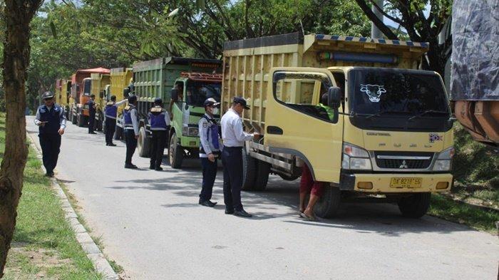 Petugas Gabungan Intensifkan Razia, Jaring Puluhan Travel Gelap dan Truk ODOL di Pekanbaru