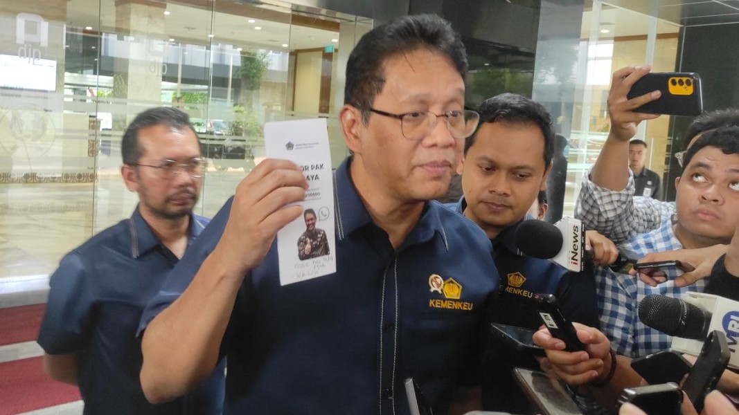 Masyarakat Kini Bisa Adukan Pajak dan Bea Cukai Lewat WhatsApp