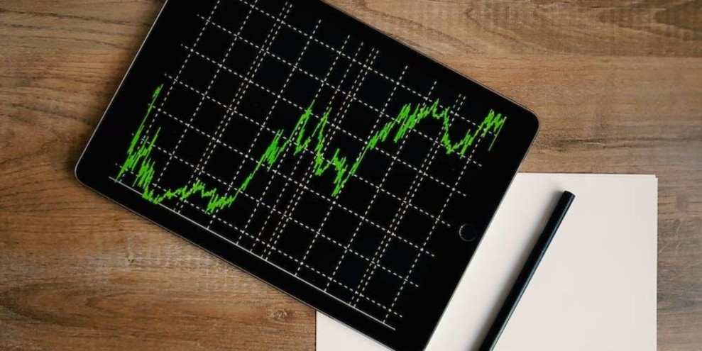 Perusahaan Trading Adalah: Definisi, Manfaat, dan Cara Memulai Investasi