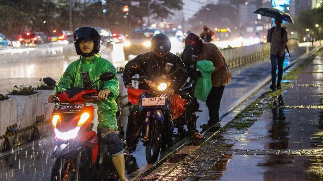 BMKG: Waspada Hujan dan Petir Hari Ini