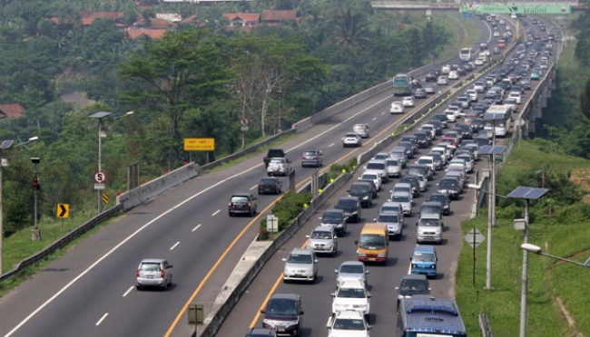 Jasa Marga Lakukan Pemeliharaan Jalan Tol Cipularang Padaleunyi