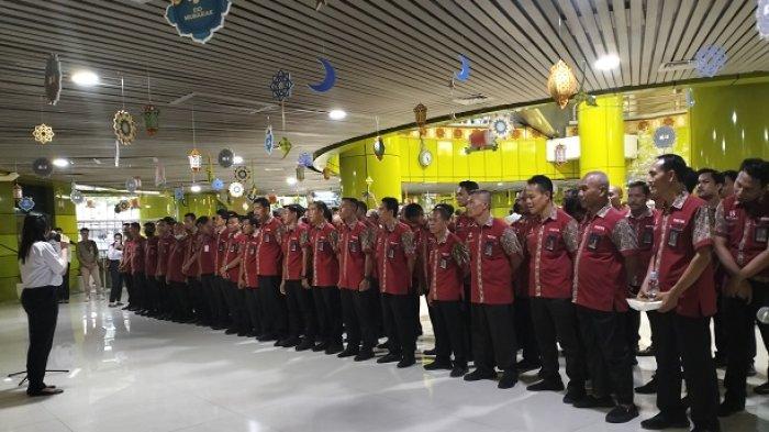 KAI Services Gelar Program Buka Bersama untuk 1.000 Porter di 8 Stasiun Besar Selama Ramadan