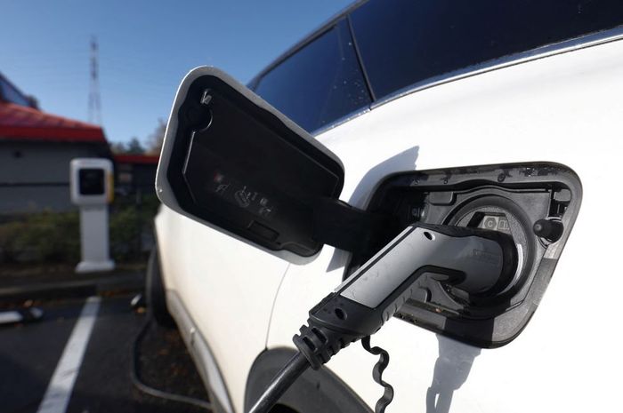 Penjualan Mobil Listrik Dunia Diramal Capai 20 Juta Unit pada 2025: Peluang dan Tantangan di Mata Para Ahli