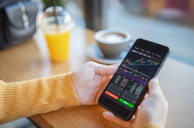 Rekomendasi 3 Saham Pilihan Strategi Buy On Weakness Selasa 24 Februari 2026