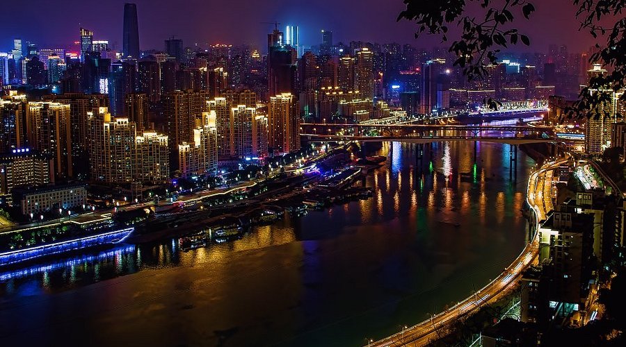 Chongqing, Cina: Kota Unik dengan Keajaiban Arsitektur dan Wisata Viral