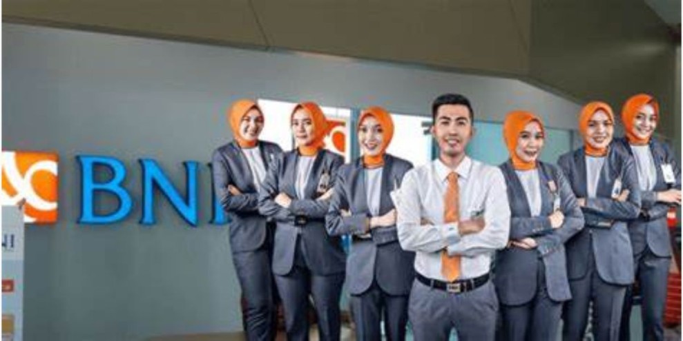 Gaji Pegawai Bank di Indonesia 2026: Swasta atau BUMN, Pilih Mana?