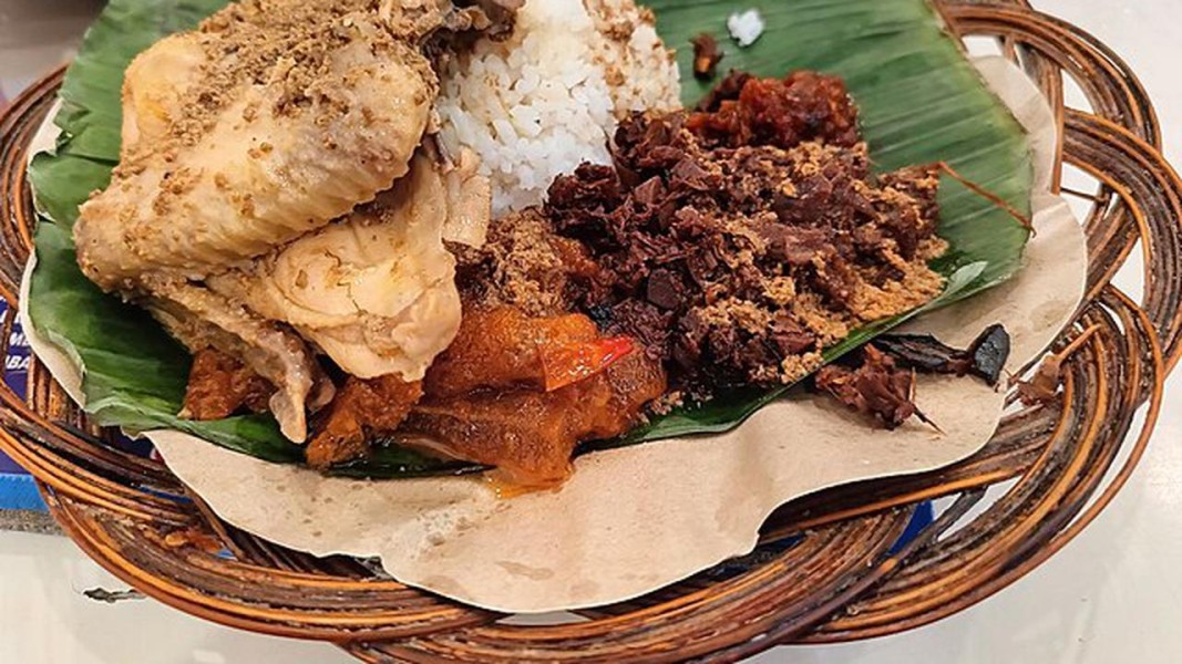 Rekomendasi Gudeg Malam Jogja Legendaris 2026 Favorit Wisatawan Lapar Tengah Malam