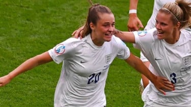 Sepak Bola Wanita Semakin Bersinar