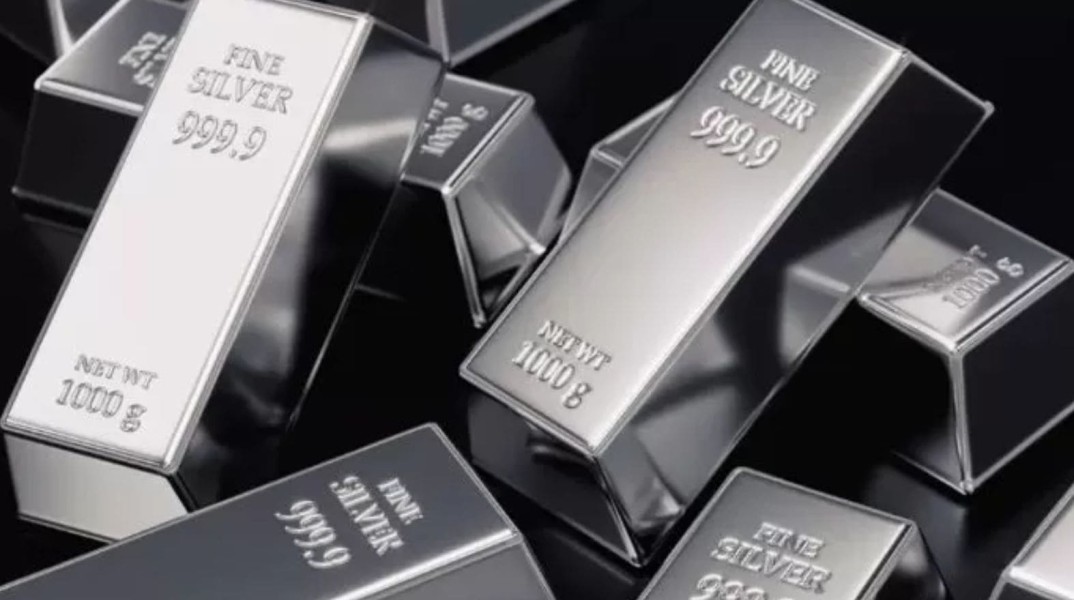 Harga Perak Antam Turun Rp550 Hari Ini ke Rp52.350 per Gram Jumat