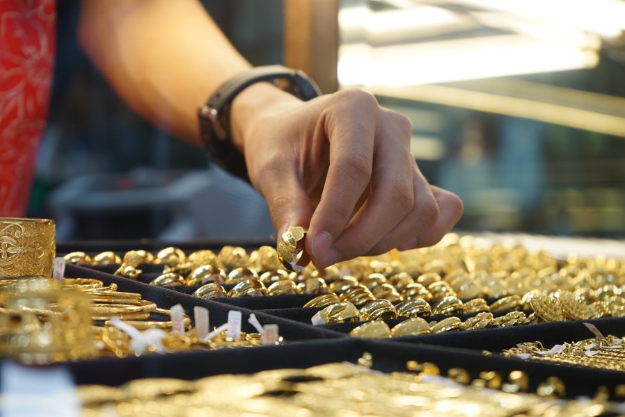 Informasi Terbaru Harga Emas Perhiasan 19 Desember 2025 Semua Kadar Karat