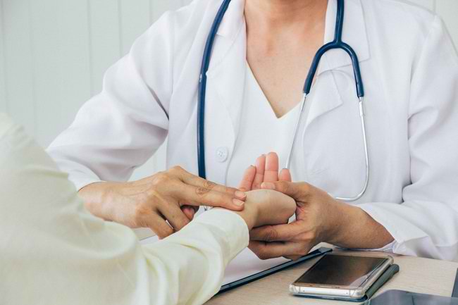 Waspadai Detak Jantung: Kenali Rentang Normal dan Gangguan yang Perlu Diwaspadai