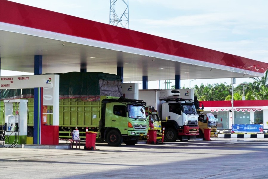 Harga BBM di Kota Semarang Turun Rp700 per Liter, Warga Sambut dengan Senyum Lebar: Ini Daftar Harga Terbaru Pertamax dan Pertalite per 14 April 2025