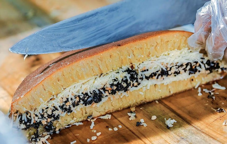 Rekomendasi Martabak Manis Enak Bandung Legendaris Favorit Wisata Kuliner Wajib Coba