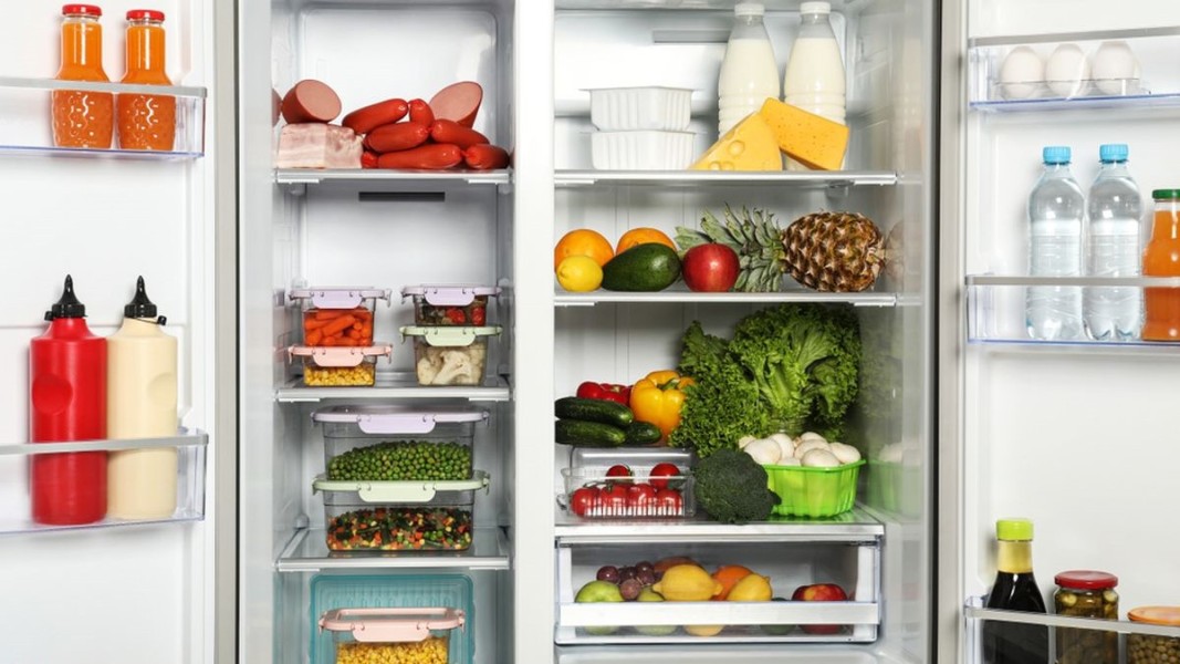 Kesalahan Umum Menyimpan Makanan di Kulkas yang Perlu Kamu Hindari
