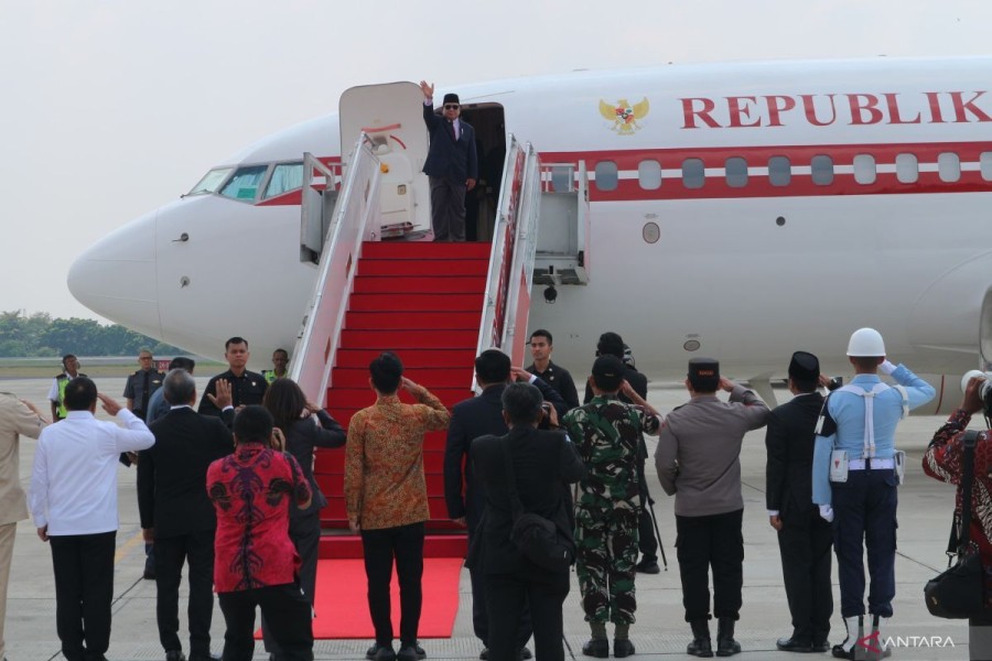 Kunjungan Prabowo ke Inggris dan WEF Perkuat Diplomasi Strategis Indonesia