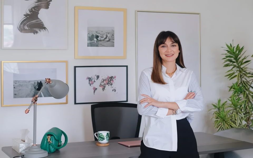 Luna Maya Sukses Besarkan Bisnis Properti dan Gaya Hidup