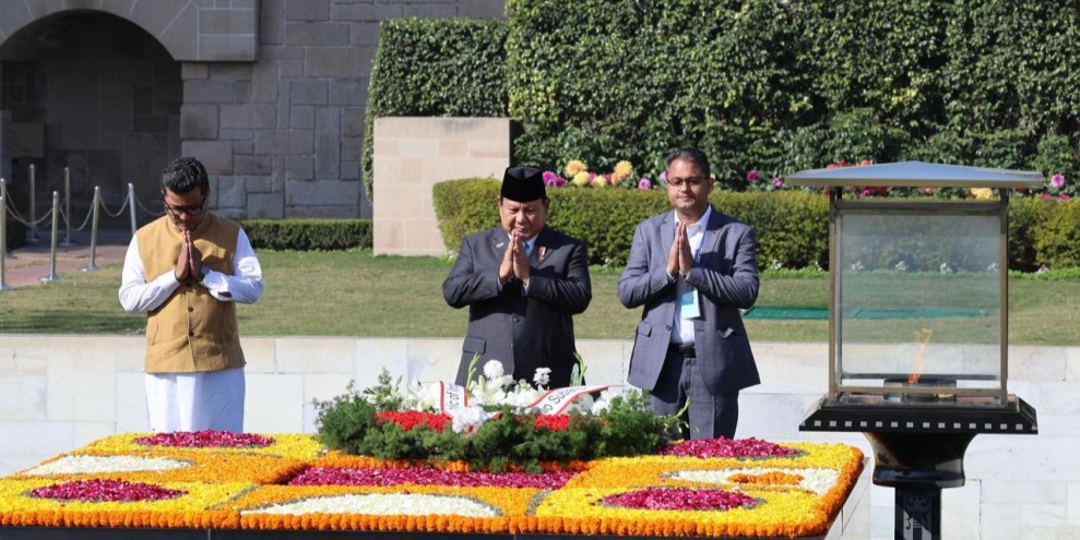 Prabowo Ziarah ke Rajghat, Berikan Penghormatan Mendalam untuk Mahatma Gandhi
