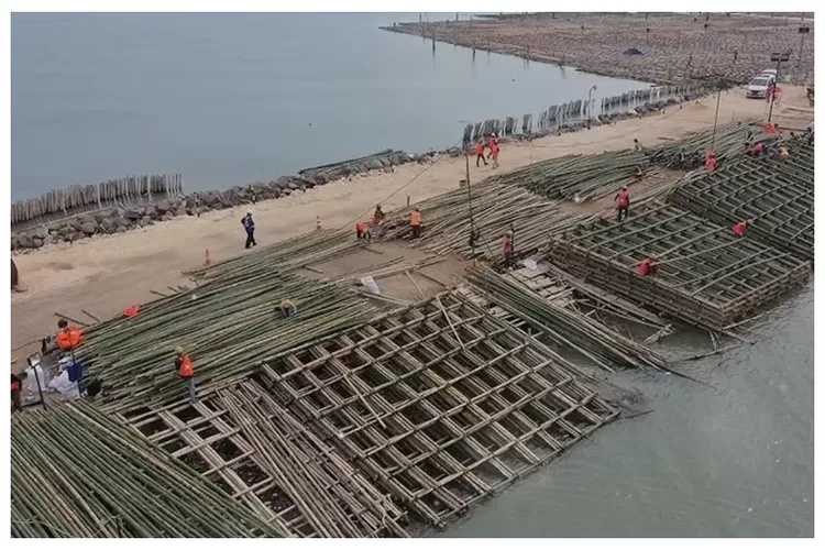 Pembangunan Proyek Tol Semarang Demak Pakai Bambu Inovatif