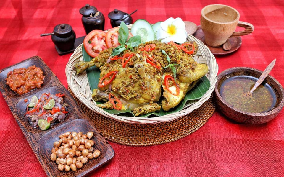 Resep Ayam Betutu Bali Autentik, Juicy dan Kaya Rasa Rempah