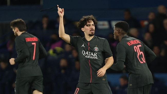 Hattrick Vitinha Antar PSG Menang Dramatis Atas Spurs