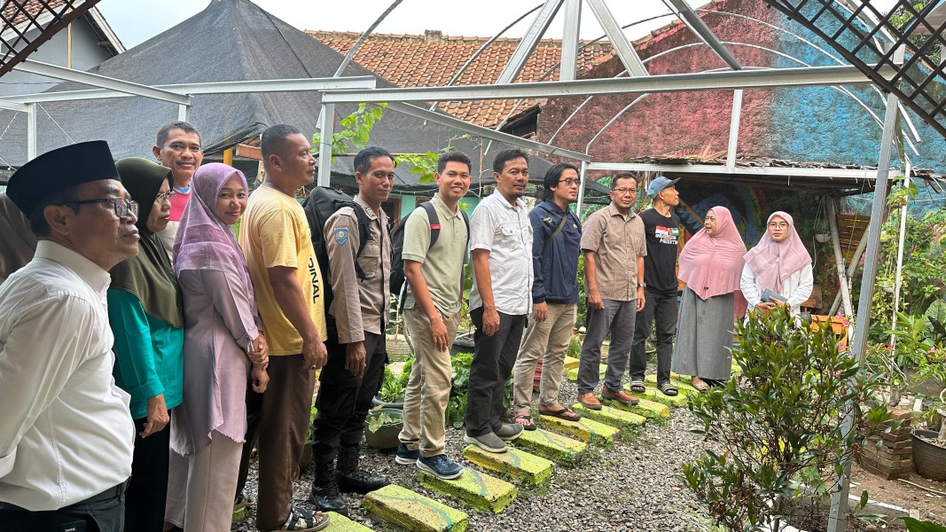 Dukung Aksi Iklim, PLN Indonesia Power UBP Cilegon Salurkan Bantuan Infrastruktur ProKlim di Desa Margagiri