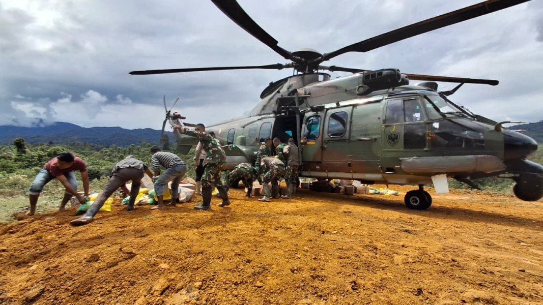 TNI Percepat Distribusi Logistik untuk Memperkuat Langkah Pemulihan Aceh