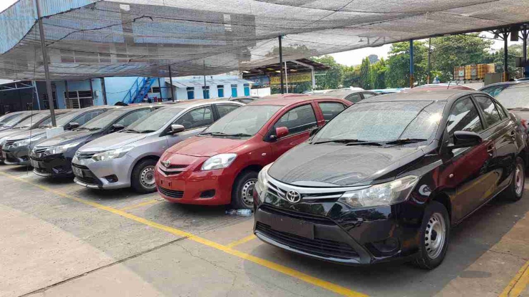 Mobil Bekas Blue Bird adalah Pilihan Terjangkau dengan Perawatan Terjamin