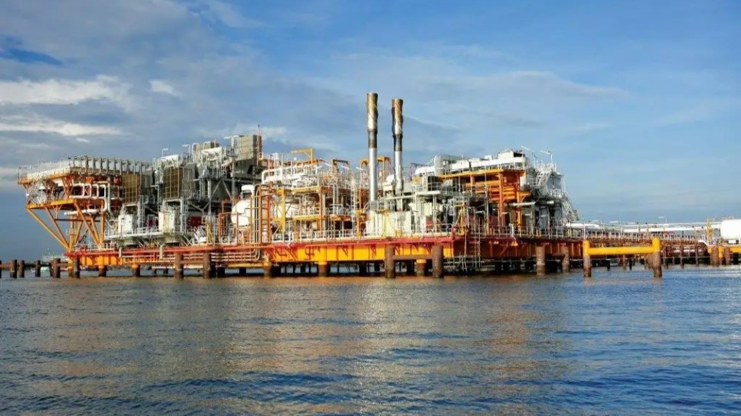 Harga Minyak Dunia Naik Signifikan Dipicu Ketegangan Geopolitik di Selat Hormuz