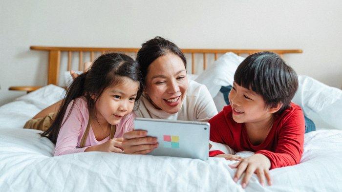 Gunakan Gadget dengan Bijak, Anak Tumbuh Lebih Seimbang