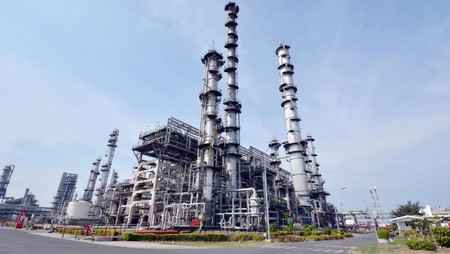 Harga Minyak Dunia Turun Setelah Trump Desak OPEC Pangkas Harga: Ancaman Terhadap Pasar Minyak Global
