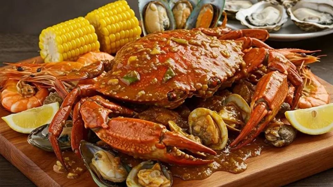 Rekomendasi 5 Tempat Seafood di Kelapa Gading yang Selalu Ramai Antrean