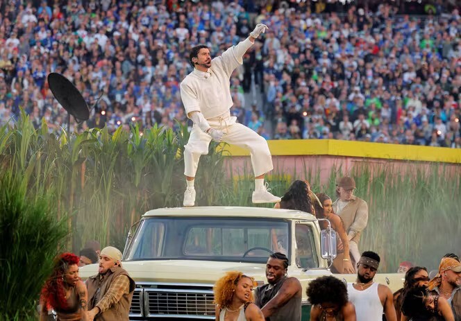 Sneaker Bad Bunny Meluncur di Super Bowl 2026 Harga Terjangkau di Bawah Rp Tiga Juta