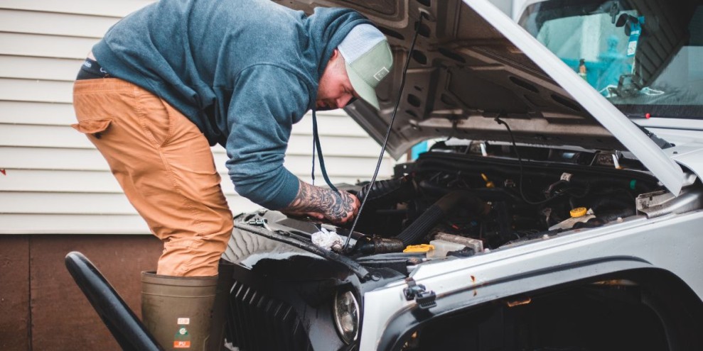 Bengkel Mobil Karawang: Panduan Lengkap untuk Servis & Perawatan Mobil