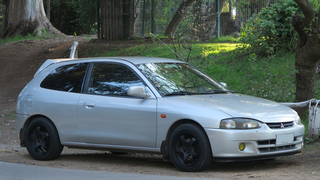 Spesifikasi Mitsubishi Colt 1.6: Mobil Kompak dengan Performa Tinggi dan Kenyamanan Maksimal