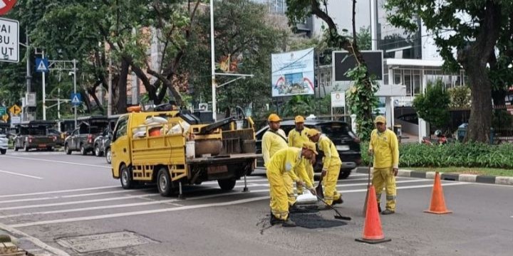 Pemprov Jakarta Lakukan Perbaikan Jalan Berlubang Secara Maksimal