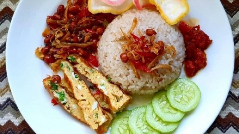 Amankah Sarapan Nasi Uduk Setiap Hari? Ini Penjelasanya Menurut Dokter