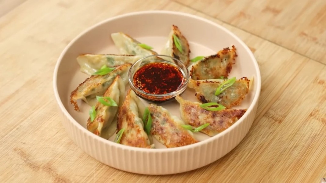 Rahasia Membuat Gyoza Ayam Juicy Ala Chef Devina Hermawan di Rumah dengan Mudah