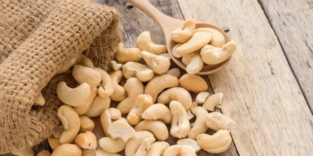 Aapakah Kacang Mete Picu Jerawat Atau Aman Untuk Kulit Sehat?