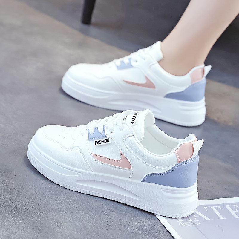 10 Rekomendasi Sepatu Sneaker Wanita Ori Terbaik Tahun 2025