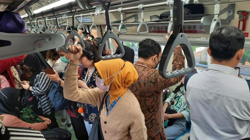 Warga DKI Berkesempatan Naik Transportasi Umum Hanya Bayar Rp80