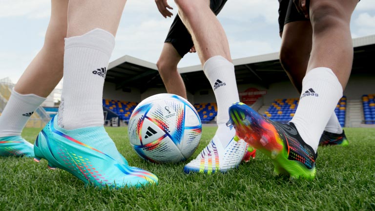 Sepatu Sepak Bola Termahal yang Pernah Dipakai Bintang Dunia