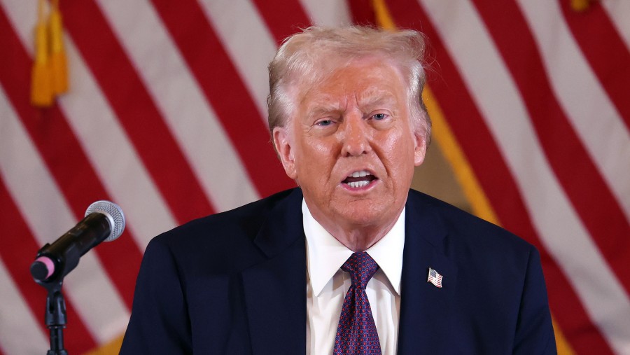 Kekhawatiran Investor Global terhadap Inflasi Akibat Tarif Dagang Donald Trump